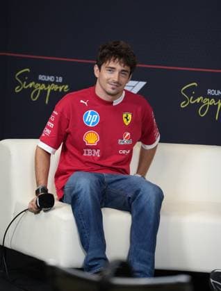 02.10.2025, Marina Bay Street Circuit, Singapore, FORMULA 1 SINGAPORE AIRLINES SINGAPORE GRAND PRIX 2025 , im Bild Charles Leclerc (MCO), Scuderia Ferrari HP (Photo by Hasan Bratic DeFodi Images) 02 10 2025, Marina Bay Street Circuit, Singapore, FORMULA 1 SINGAPORE AIRLINES SINGAPORE GRAND PRIX 2025 , in the picture Charles Leclerc MCO , Scuderia Ferrari HP Photo by Hasan Bratic DeFodi Images