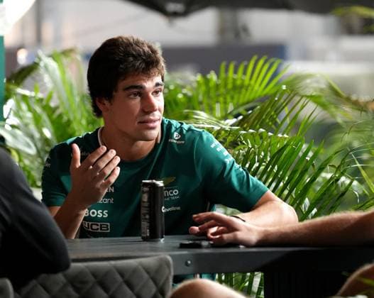 02.10.2025, Marina Bay Street Circuit, Singapore, FORMULA 1 SINGAPORE AIRLINES SINGAPORE GRAND PRIX 2025 , im Bild Lance Stroll (CAN), Aston Martin Aramco Cognizant Formula One Team (Photo by Hasan Bratic DeFodi Images) 02 10 2025, Marina Bay Street Circuit, Singapore, FORMULA 1 SINGAPORE AIRLINES SINGAPORE GRAND PRIX 2025 , in the picture Lance Stroll CAN , Aston Martin Aramco Cognizant Formula One Team Photo by Hasan Bratic DeFodi Images