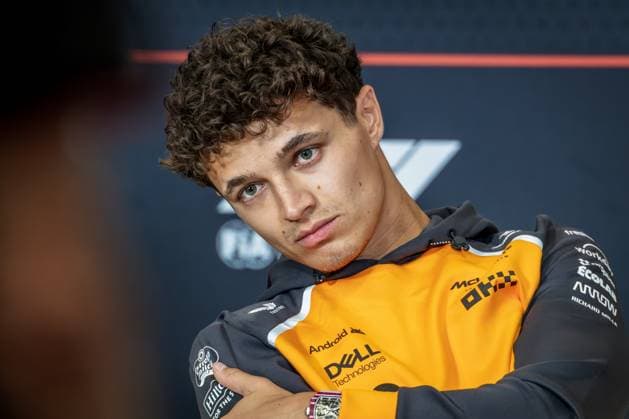 2025 Formula One Singapore Grand Prix Marina Bay Street Circuit, Singapore, Singapore. 2.October.2025; Lando Norris of Great Britain and McLaren F1 Team attends the press conference, PK, Pressekonferenz during Formula One Singapore Grand Prix (Photo by Jay Hirano) Singapore Marina Bay Street Circuit Singapore Copyright: xJayxHiranox