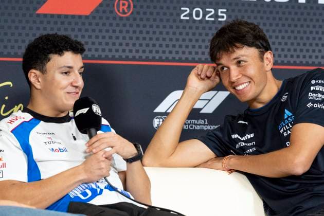 Formula 1 Singapore Airlines Singapore Grand Prix 2025 Remy Midez OVERTAKE MAXPPP - Singapore 02 10 2025 23 ALBON Alexander (tha), Atlassian Williams Racing, portrait, 06 HADJAR Isack (fra), Visa Cash APP Racing Bulls, portrait press conference, PK, Pressekonferenz at the Formula 1 Singapore Airlines Singapore Grand Prix 2025, the 18th round of the 2025 FIA Formula 1 World Championship, WM, Weltmeisterschaft at the Marina Bay Street Circuit in Singapore, Singapore, from 2 to 5 October 2025 Singapore Marina Bay Street Circuit Singapore  Copyright: xOVERTAKE MAXPPPxRemyxMidezx OVT202510025858 OVT202510025858