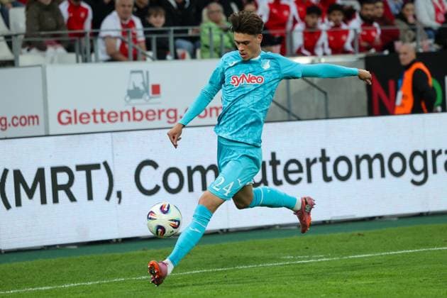 Luca Erlein Rot Weiss Essen TSG Hoffenheim II 01 10 2025 Luca Erlein 24, Hoffenheim Rot Weiss Essen RWE, Rot Weiß Essen vs TSG Hoffenheim II U23 on October 01, 2025 at Stadion an der Hafenstraße in Essen Nordrhein Westfalen Germany GER Soccer 9 Matchday of the 3 Liga Season 2025 2026 Final Score 3 1 in front of 15 000 Spectators
