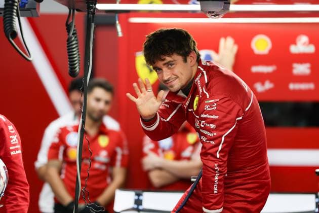 FORMULE 1 : Grand prix de Singapour - 02 10 2025 16 Charles Leclerc (MCO) Scuderia Ferrari HP (ITA) SF25 Ferrari during the 2025 Formula One Singapore Grand Prix, 18th round of the 2025 Formula 1 World Championship, WM, Weltmeisterschaft taking place from October 03 to 05, 2025 on the Marina Bay Street circuit in Singapore (SGP) SINGAPORESingapore  Copyright: xMPSxAGENCYx