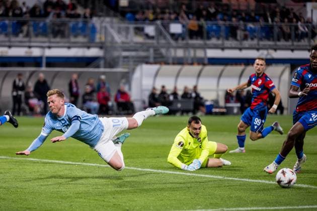 251002 Anders Christiansen of Malmö FF during the UEFA Europa League football match between Viktoria Plzen and Malmö FF on October 2, 2025 in Plzen Photo Petter Arvidson BILDBYRAN kod PA PA1092 fotboll, football, soccer, fotball,uefa europa league, europa le  Copyright: PETTERxARVIDSON BB251002PA079