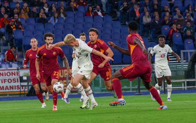 Roma vs. Lille Europa League Goal the Hakon Arnar Haraldsson of LOSC Lilla During the 2025 26 Europa League football match between Roma and Lille at the Stadio Olimpico in Rome on October 2, 2025. Photo: Roma stadio Olimpico Roma Italia Copyright: xFABIOxSASSOxFabioxSassox Roma Lille2025_10_02Fabio Sasso6443