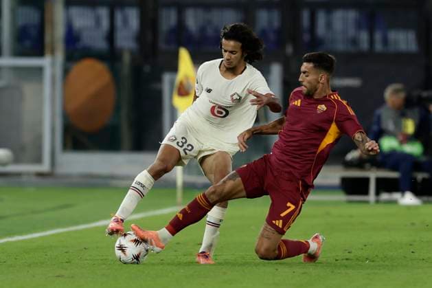 UEFA Europa League AS Roma vs Lille Olympique Sporting Club Lille Mwtropole Lille™s French midfielder Ayyoub Bouaddi challenges for the ball with Roma™s Italian midfielder Lorenzo Pellegrini during UEFA Europa League phase mech day 2 match between AS Roma vs Lille Olympique Sporting Club Lille Mwtropole at Olimpico stadium on October 02, 2025 in Rome, Italy. _BPH3264 Copyright: xAntonioxBalascox