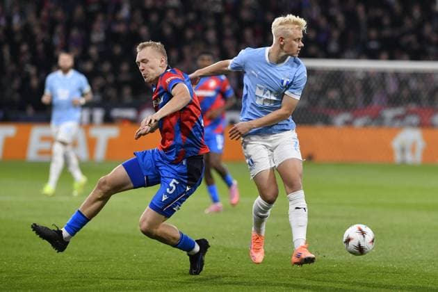 L-R Karel Spacil (Plzen) and Otto Rosengren (Malmo) in action during the UEFA Europa League, 2nd round match: FC Viktoria Plzen vs Malmo FF, in Pilsen, Czech Republic, on October 2, 2025. (CTKxPhoto MiroslavxChaloupka) CTKPhotoP2025100207029  CTKPhotoP2025100207029