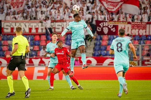 Football UEFA Europa League 2025 26, Matchday 2 FC Bologna vs SC Freiburg Renato Dall Ara Bologna, Italy Jhon Lucumi Bologna, 26 Junior Adamu SC Freiburg, 20 Bologna Metropolitan City of Bologna Italy Copyright: xJOERANxSTEINSIEKx
