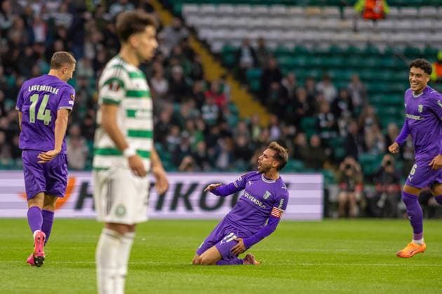 Celtic v Sporting Braga Europa League 02 10 2025. Ricardo Horta of SC Braga scores the opening goal for the visitors with a speculative long range effort during the UEFA Europa League 2025 26, Celtic FC vs SC Braga, Celtic Park, Glasgow, country}. 02 10 2025 Parkhead Celtic Park Glasgow Scotland Editorial use only , Copyright: xColinxPoultneyx PSI-22959-0005