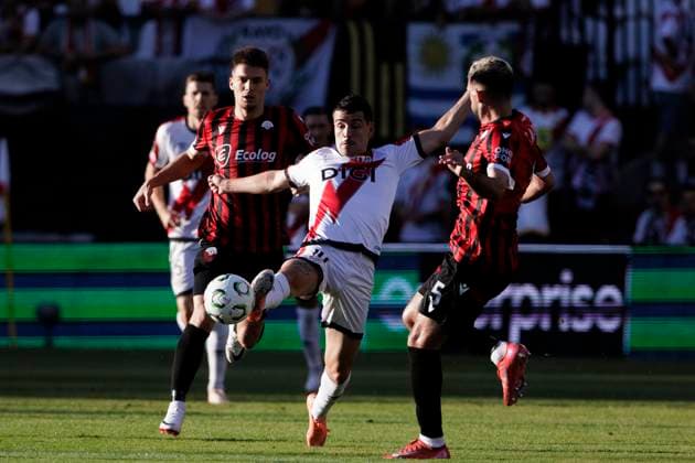 UEFA conference league - Rayo Vallecano vs KF Shkendija MADRID, SPAIN - October2: Sergio Camello of Rayo Vallecano and Klisman Cake of Shkendija fight for the ball during the UEFA conference league 2025 26 match between Rayo Vallecano and KF Shkendija at Vallecas Stadium in Madrid. (Photo by Guillermo Martinez) Madrid Vallecas Stadium Spain Copyright: xGuillermoxMartinezx