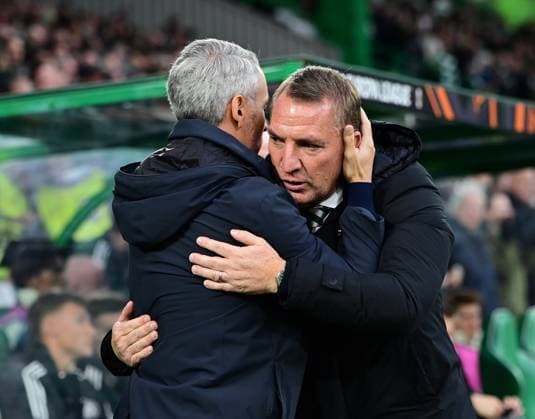 Celtic FC v S.C. Braga - UEFA Europa League GLASGOW, SCOTLAND - OCTOBER 02: Celtic head coach Brendan Rodgers with Braga s head coach Carlos Vicens during the UEFA Europa League match, round 2 of 8 between Celtic FC and S.C. Braga at Celtic Park, on 2nd October 2025 in Glasgow, Scotland. Mark Runnacles Anadolu Glasgow Scotland. Editorial use only. Please get in touch for any other usage.  Copyright: x2025xAnadoluxMarkxRunnaclesx