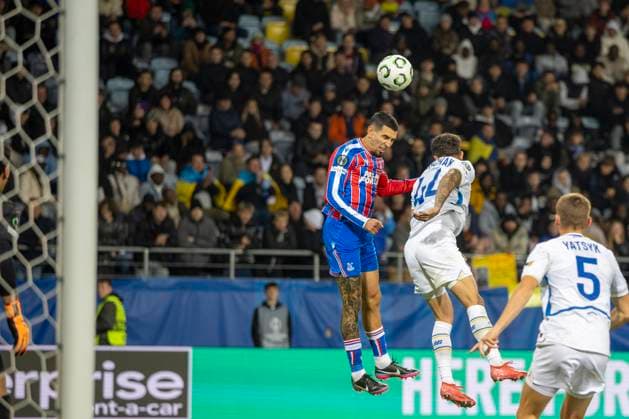 FC Dynamo Kyiv vs Crystal Palace FC. - UEFA Conference League Daniel Munoz scoring a goal during UEFA Conference League match between FC Dynamo Kyiv and Crystal Palace FC at Arena Lublin in Lublin,Poland on October 02, 2025.NO SALES POLAND Lublin Poland  Copyright: xAndrzejxIwanczukx originalFilename:iwanczuk-fcdynamo251002_npo9d.jpg