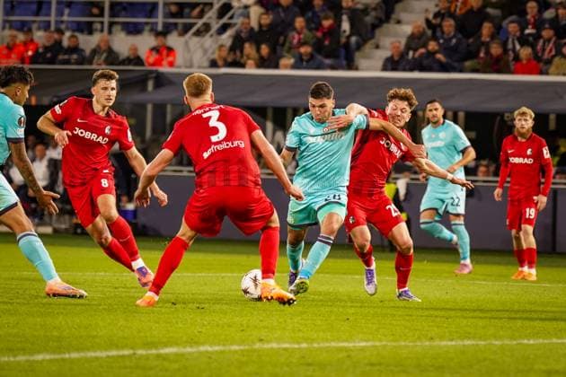 Football UEFA Europa League 2025 26, Matchday 2 FC Bologna vs SC Freiburg Renato Dall Ara Bologna, Italy Nicolò Cambiaghi Nicolo Cambiaghi Bologna, 28 crosses, Riccardo Orsolini Bologna, 7 is able to convert and scores the 1 0 Bologna Metropolitan City Bologna Italy Copyright: xJOERANxSTEINSIEKx