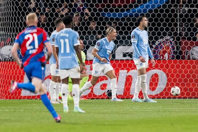 251002 Jens Stryger Larsen and Andrej Djuric of Malmö FF looks dejected after 1 1 during the UEFA Europa League football match between Viktoria Plzen and Malmö FF on October 2, 2025 in Plzen Photo Petter Arvidson BILDBYRAN kod PA PA1092 fotboll football soccer fotball uefa europa league europa league viktoria plzen malmö ff bbeng bbauto depp  Copyright: PETTERxARVIDSON BB251002PA125