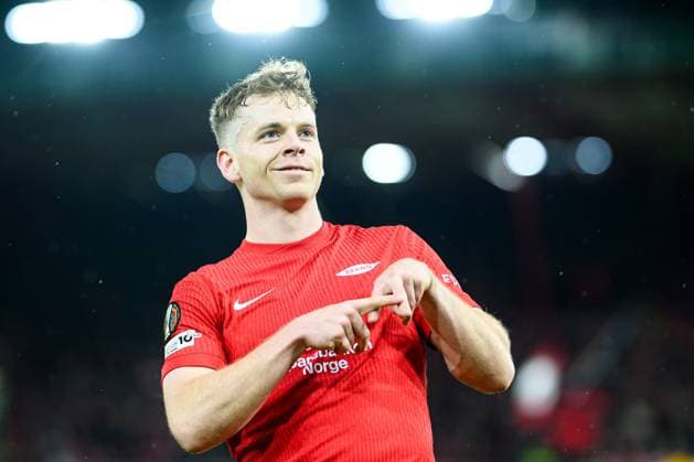 251002 Saevar Atli Magnusson of Brann celebrates after 1 0 during the UEFA Europa League football match between Brann and Utrecht on October 2, 2025 in Bergen Photo Vegard Grott BILDBYRAN kod VG VG0816 bbeng fotboll football soccer fotball uefa europa league europa league skb brann utrechtbbauto jubel  Copyright: VEGARDxGRoTT BB251002VG014