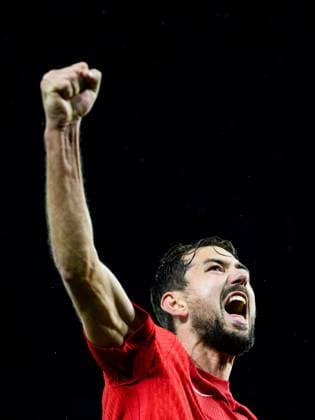 251002 Fredrik Pallesen Knudsen of Brann celebrates after 1 0 during the UEFA Europa League football match between Brann and Utrecht on October 2, 2025 in Bergen Photo Vegard Grott BILDBYRAN kod VG VG0816 bbeng fotboll football soccer fotball uefa europa league europa league skb brann utrechtbbauto jubel  Copyright: VEGARDxGRoTT BB251002VG017