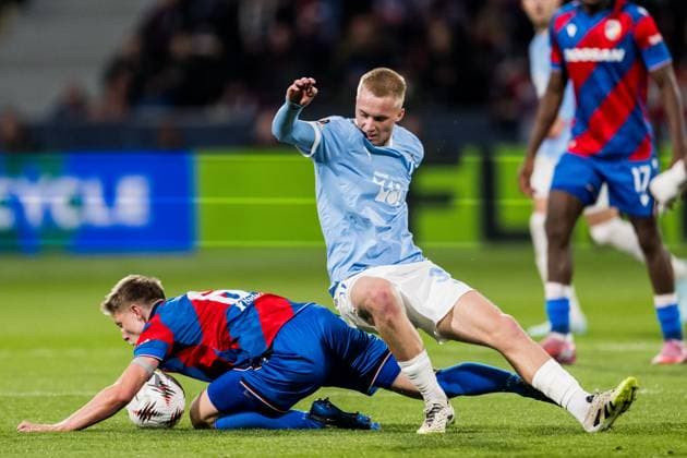 251002 Lukas Cerv of Viktoria Plzen and Daniel Gudjohnsen of Malmö FF during the UEFA Europa League football match between Viktoria Plzen and Malmö FF on October 2, 2025 in Plzen Photo Petter Arvidson BILDBYRAN kod PA PA1092 fotboll football soccer fotball uefa europa league europa league viktoria plzen malmö ff bbeng  Copyright: PETTERxARVIDSON BB251002PA139