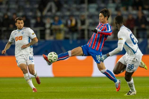 FC Dynamo Kyiv vs Crystal Palace FC. - UEFA Conference League Daichi Kamada and Aliou Thiare during UEFA Conference League match between FC Dynamo Kyiv and Crystal Palace FC at Arena Lublin in Lublin,Poland on October 02, 2025.NO SALES POLAND Lublin Poland  Copyright: xAndrzejxIwanczukx originalFilename:iwanczuk-fcdynamo251002_np8ca.jpg
