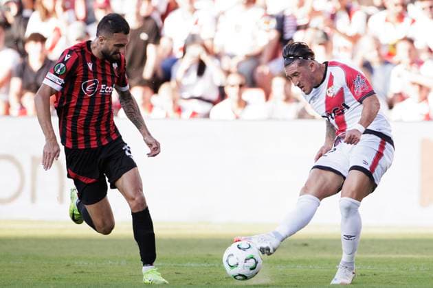 UEFA conference league - Rayo Vallecano vs KF Shkendija MADRID, SPAIN - October2: Alfonso Espino of Rayo Vallecano in action during the UEFA conference league 2025 26 match between Rayo Vallecano and KF Shkendija at Vallecas Stadium in Madrid. (Photo by Guillermo Martinez) Madrid Vallecas Stadium Spain Copyright: xGuillermoxMartinezx