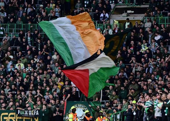 Celtic FC v S.C. Braga - UEFA Europa League GLASGOW, SCOTLAND - OCTOBER 02: The Flag of Palestine in the crowd during the UEFA Europa League match, round 2 of 8 between Celtic FC and S.C. Braga at Celtic Park, on 2nd October 2025 in Glasgow, Scotland. Mark Runacles Anadolu Glasgow Scotland. Editorial use only. Please get in touch for any other usage.  Copyright: x2025xAnadoluxMarkxRunaclesx