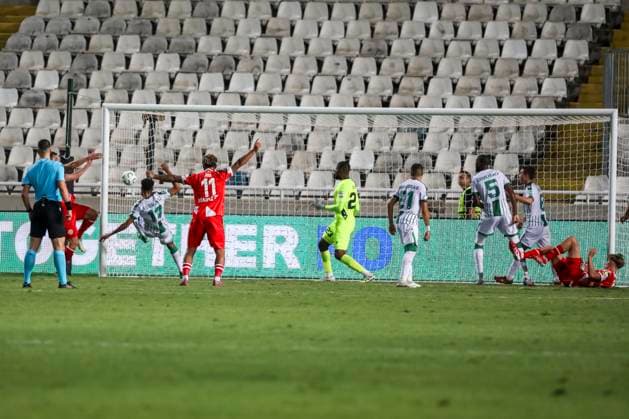 UEFA Conference League - Omonoia vs Mainz SAAD AGOUZOUL of Omonoia tackles the ball in front of ARMINDO SIEB of Mainz. Omonoia plays against Mainz for the League Phase of the UEFA Conference League at GSP Stadium, Limassol, Cyprus, on Oct. 2, 2025. Limassol Cyprus Copyright: xKOSTASxPIKOULASx