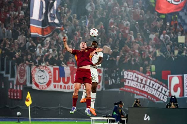 October 2, 2025, Roma, Roma, Italia: Evan Ferguson of AC Roma During the 2025 26 Europa League football match between Roma and Lille at the Stadio Olimpico in Rome on October 2, 2025..Photo: Roma Italia - ZUMAs236 20251002_aap_s236_058 Copyright: xFabioxSassox