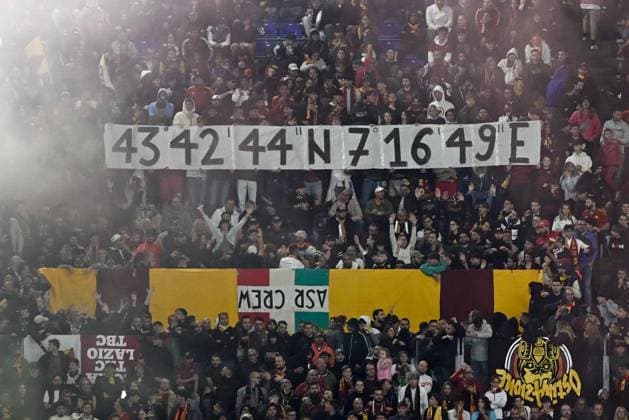 Foto IPP Cavaliere Emiliano. Roma 02 10 2025. Calcio Europa League 2025 2026. AS Roma - Lille. Nella foto: striscione. Italy Photo Press - World Copyright italy ITALY  Copyright: xR4924_italyphotopressx