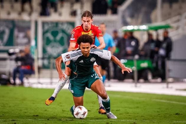 ATHENS , 02-10-2025 , Olympic Athletic Center of Athens Spyros Louis , season 2025 2026 , UEFA Europa League League phase . match between Panathinaikos and Go Ahead Eagles, Picture shows GA Eagles player Milan Smit and Panathinaikos player Erik Ross Palmer Brown Panathinaikos - Go Ahead Eagles  x31324210x Copyright: