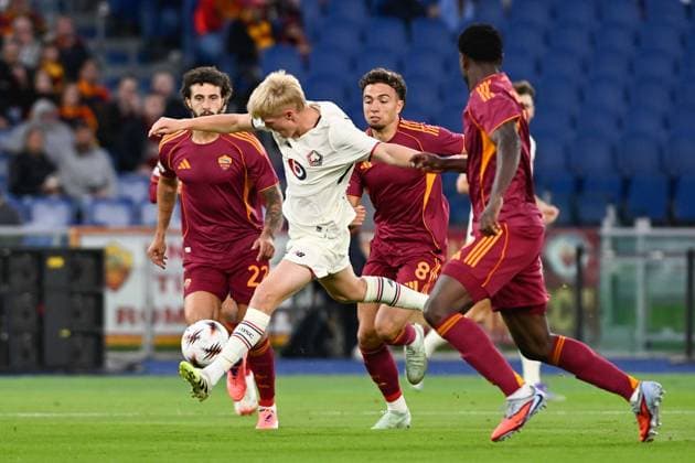 Foto IPP Cavaliere Emiliano. Roma 02 10 2025. Calcio Europa League 2025 2026. AS Roma - Lille. Nella foto: il gol di Hakon Arnar Haraldsson. Italy Photo Press - World Copyright italy ITALY  Copyright: xR4924_italyphotopressx