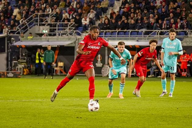 Football UEFA Europa League 2025 26, Matchday 2 FC Bologna vs SC Freiburg Renato Dall Ara Bologna, Italy 1 1 by Junior Adamu SC Freiburg, 20 on penalty, goal and goal celebration Bologna Metropolitan City of Bologna Italy Copyright: xJOERANxSTEINSIEKx