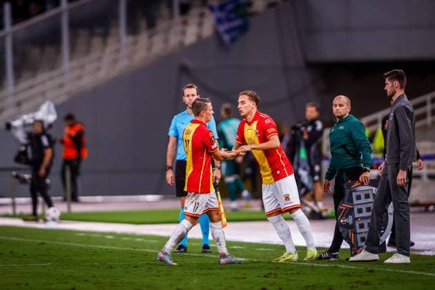 ATHENS , 02-10-2025 , Olympic Athletic Center of Athens Spyros Louis , season 2025 2026 , UEFA Europa League League phase . match between Panathinaikos and Go Ahead Eagles, Picture shows GA Eagles player Aske Adelgaard for GA Eagles player Mathis Suray Panathinaikos - Go Ahead Eagles  x31324338x Copyright: