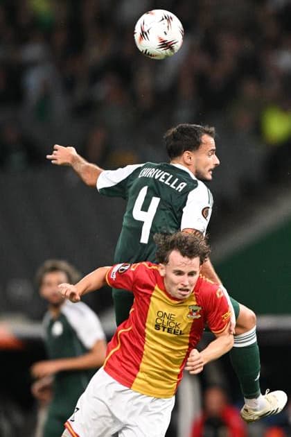UEFA Europa League Panathinaikos vs Go Ahead Eagles - Panathinaikos player Pedro Chirivella in action against Gerrit Nauber of Go Ahead Eagles during the UEFA Europa League Phase matchday 2 soccer match between Panathinaikos and Go Ahead Eagles at the Olympic Athletic Center of Athens Spyros Louis in Athens, Greece, 2 October 2025. IMAGO ONE INCH PRODUCTIONS ATHENS GREECE Copyright: xONExINCHxPRODUCTIONSx 6676836