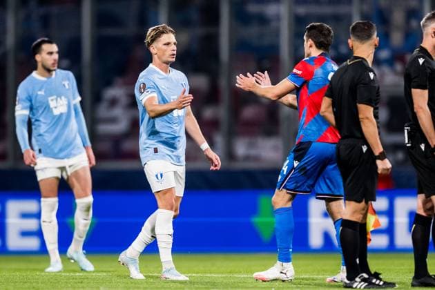 251002 Jens Stryger Larsen of Malmö FF after the UEFA Europa League football match between Viktoria Plzen and Malmö FF on October 2, 2025 in Plzen Photo Petter Arvidson BILDBYRAN kod PA PA1092 fotboll football soccer fotball uefa europa league europa league viktoria plzen malmö ff bbeng  Copyright: PETTERxARVIDSON BB251002PA195
