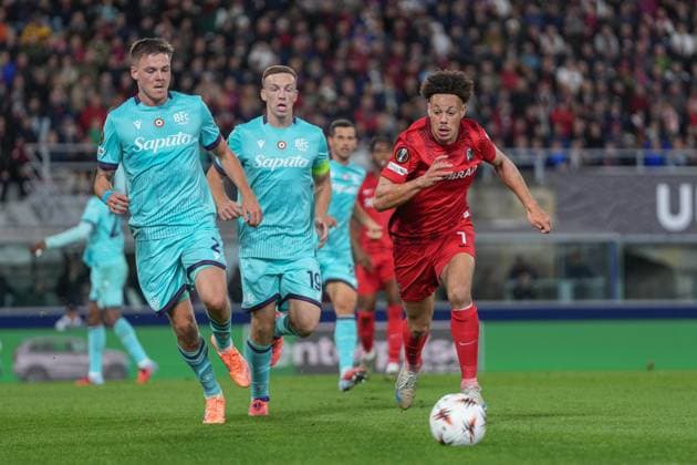 Derry Scherhant SC Freiburg, 07 on the ball , Italy, Football, UEFA Europa League, Matchday 2, League phase, 2025 2026, Bologna FC vs SC Freiburg, 02 10 2025, Stadio Renato Dall™Ara, Bologna, Italy Bologna Stadio Renato Dall™Ara Emilia Romagna Italy Copyright: xArnexAmbergx