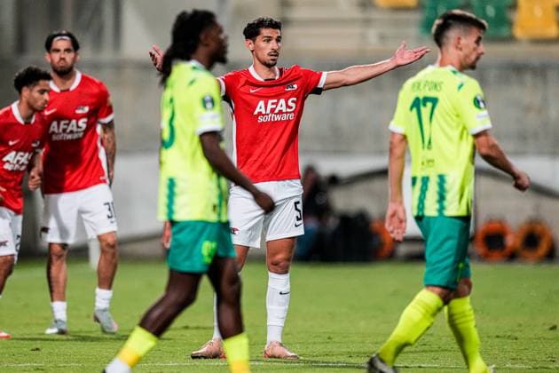 2025-10-02 AEK Larnaca FC v AZ Alkmaar - UEFA Conference League 2025 26 League Phase MD1 LARNACA, CYPRUS - OCTOBER 2: Alexandre Penetra of AZ Alkmaar disappointed during the UEFA Conference League 2025 26 League Phase MD1 match between AEK Larnaca FC and AZ Alkmaar at AEK Arena on October 2, 2025 in Larnaca, Cyprus. Larnaca AEK Arena Cyprus Content not available for redistribution in The Netherlands directly or indirectly through any third parties. Copyright: xEdxvanxdexPolx