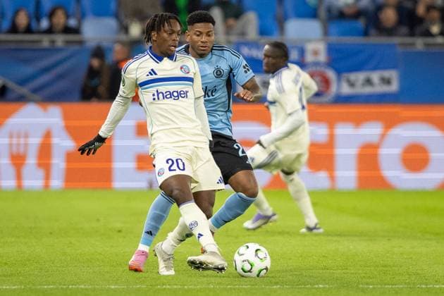 SLOVAN BRATISLAVA - STRASBOURG Cesar Blackman of Slovan and Martial Godo of Strasbourg during league phase of UEFA Conference league football match between SK Slovan Bratislava and RC Strasbourg Alsace. Bratislava, Slovakia, October 02, 2025. Copyright: xx 080A0786
