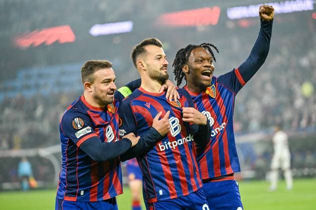 Xherdan Shaqiri FC Basel, 10 , Albian Ajeti FC Basel, 23 , Kevin Carlos Omoruyi Benjamin FC Basel, 09 celebrating the goal for 1 0 by Albian Ajeti FC Basel, 23 CH, FC Basel VfB Stuttgart, Football, Europa League, Matchday 2, 2025 2026 season, 02 10 2025 CH, FC Basel VfB Stuttgart, Football, Europa League, Matchday 2, 2025 2026 season, 02 10 2025 Basel Copyright: xEibner-Pressefoto ThomasxHessx EP_THS