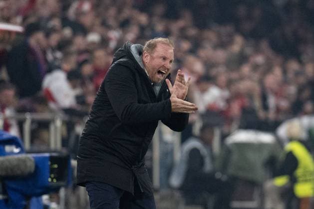Ludovic Magnin FC Basel, Head coach, Coach gesticulates, SUI, FC Basel vs VfB Stuttgart, Football, UEFA Europa League, Men, Matchday 2, 2025 2026 season, 02 10 2025, SUI, FC Basel vs VfB Stuttgart, Football, UEFA Europa League, Men, Matchday 2, 2025 2026 season, 02 10 2025 Basel Copyright: xEibner-Pressefoto WolfgangxFrankx EP_WFK
