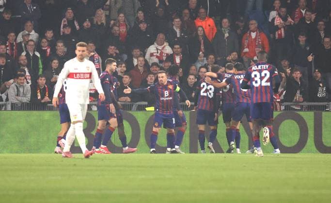 02 10 2025, Switzerland, Basel, Soccer UEFA Europa League, FC Basel vs VfB Stuttgart, Cheering after the 1 0 goal