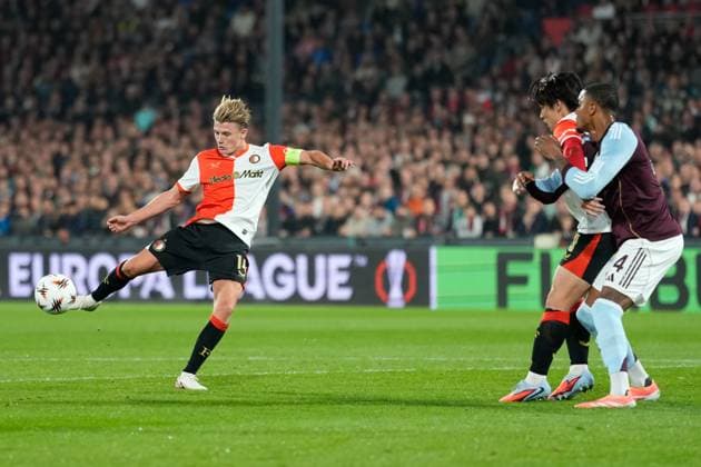 ROTTERDAM, 02-10-2025, Stadium de Kuip , season 2025 2026 , Europa League football . Match between Feyenoord and Aston Villa , Picture shows Feyenoord player Sem Steijn Feyenoord - Aston Villa  x31325272x Copyright: