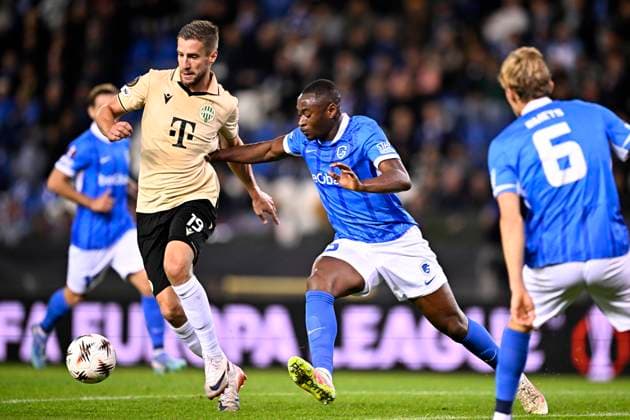 KRC Genk v Ferencvaros - UEFA Europa League GENK, BELGIUM - OCTOBER 02 : Varga Barnabas forward of Ferencvaros and Sadick Mujaid defender of KRC Genk during the UEFA Europa League 2025 26 League Phase MD2 match between KRC Genk and Ferencvaros on October 2, 2025 in Genk, Belgium, 02 10 2025 Genk Belgium  Copyright: xTomasxSiskx