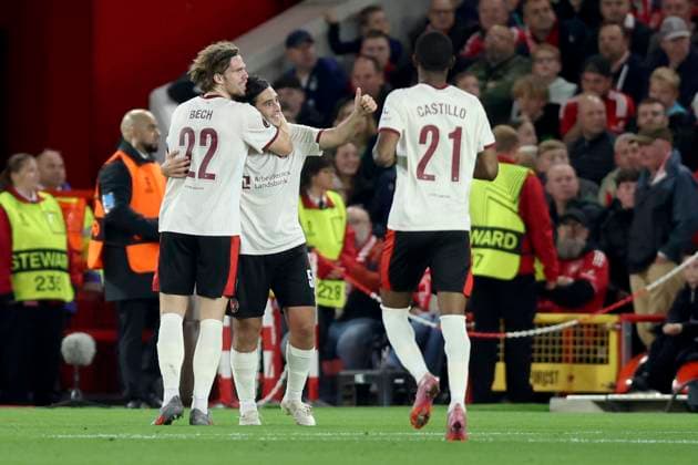 Nottingham Forest FC v FC Midtjylland - UEFA Europa League 2025 26 League Phase MD2 Mads Bech Sorensen and Aral Simsir of FC Midtjylland celebrate 2nd goal during the UEFA Europa League 2025 26 League Phase MD2 match between Nottingham Forest FC and FC Midtjylland at City Ground on October 2, 2025 in Nottingham, England. Nottingham City Ground England United Kingdom Copyright: xEdxSykes Sportsphoto APLx 14136730