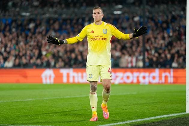 ROTTERDAM, 02-10-2025, Stadium de Kuip , season 2025 2026 , Europa League football . Match between Feyenoord and Aston Villa , Picture shows Aston Villa goalkeeper Marco Bizot Feyenoord - Aston Villa  x31325334x Copyright: