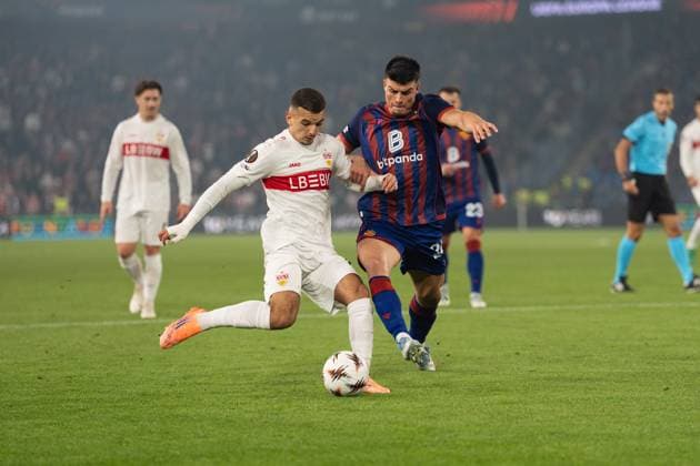 Switzerland UEFA Europa League 2025 26, FC Basel 1893 vs VfB Stuttgart St Jakob Park, Basel Badredine Bouanani 27 Stuttgart in duel with Flavius Daniliuc 24 Basel Copyright: xKjetilxWaberx