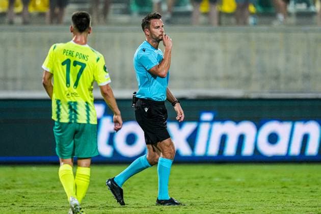 2025-10-02 AEK Larnaca FC v AZ Alkmaar - UEFA Conference League 2025 26 League Phase MD1 LARNACA, CYPRUS - OCTOBER 2: referee Daniel Schlager blows his whistle during the UEFA Conference League 2025 26 League Phase MD1 match between AEK Larnaca FC and AZ Alkmaar at AEK Arena on October 2, 2025 in Larnaca, Cyprus. Larnaca AEK Arena Cyprus Content not available for redistribution in The Netherlands directly or indirectly through any third parties. Copyright: xEdxvanxdexPolx