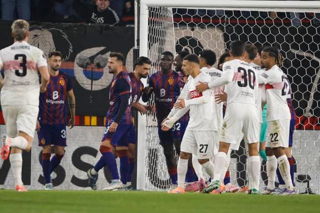 Friends about the penalty kept by Marwin Hitz FC Basel, 01 , Switzerland, Football, UEFA Europa League, Matchday 2, 2025 2026, FC Basel vs VfB Stuttgart, 02 10 2025, Sankt Jakob Park, Basel, Switzerland Basel Sankt Jakob Park Canton Basel City Switzerland Copyright: xGrantxHubbsx