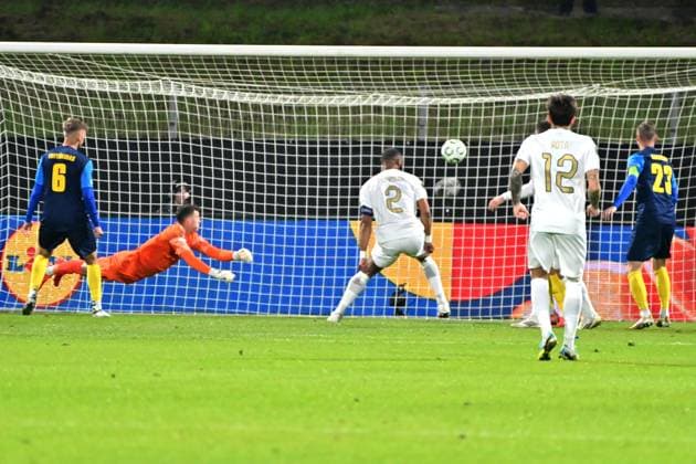 Celje, Slovenia, October 02nd 2025, Zan-Luk Leban of Celje (CL) in action against Harold Moukoudi of AEK Athens (CR) during the UEFA Conference League, League phase Matchday 1, between Celje (Slovenia) and AEK Athens (Greece) at Stadion Celje, Celje, Slovenia. (Photo by Igor Kupljenik Sports Press Photo) Copyright: xIgorxKupljenikx xSPPx Sportspressphoto_SPR36662