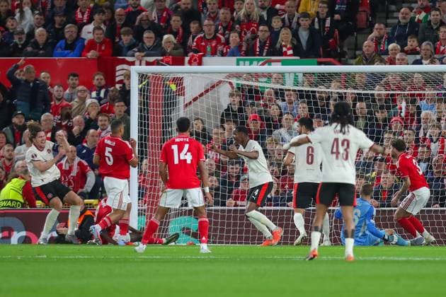 Nottingham Forest FC v FC Midtjylland, Europa League Mads Bech Sorensen Of FC Midtjylland scores a GOAL 1-2 during the Nottingham Forest FC v FC Midtjylland, Europa League Round 1 match at The City Ground, Nottingham, England, United Kingdom on 2 October 2025 Credit: Lee Keuneke Every Second Media Editorial use only. All images are copyright Every Second Media Limited. No images may be reproduced without prior permission. Copyright: xIMAGO EveryxSecondxMediax ESM-1612-0029 LeexKeunekex xEveryxSecondxMediax