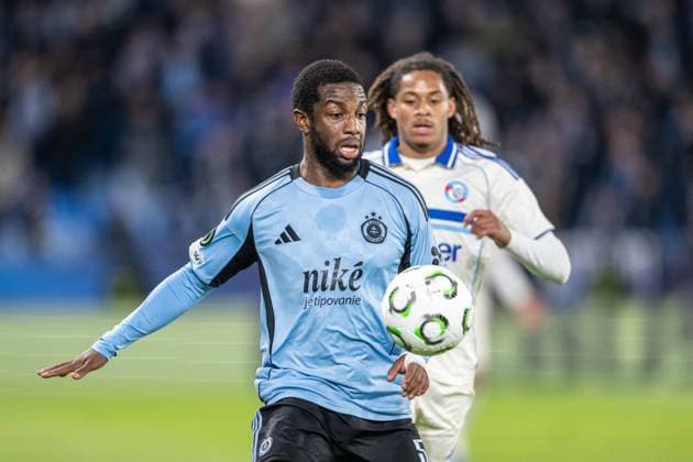 Sandro Cruz follows a ball during Europa Conference league match , SK Slovan Bratislava - RC Strasbourg , 02. october 2025, Tehelne pole Stadium, Bratislava, Slovakia Copyright: xMICHALxFAJT,ZOSPORTU.SKx FAJ_8836