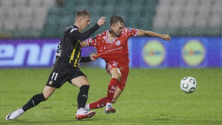 UEFA Europa Conference League Group Phase, Tallaght Stadium, Dublin 2 10 2025 Shelbourne vs BK Hacken Shelbourne s James Norris and BK Hacken s Julius Lindberg James Norris and Julius Lindberg 2 10 2025  Copyright: x INPHO LaszloxGeczox 0N8A0617