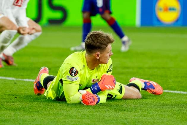 Alexander Nübel, Nubel VfB Stuttgart, 33 , Switzerland, Football, UEFA Europa League, Matchday 2, 2025 2026, FC Basel vs VfB Stuttgart, 02 10 2025, Sankt Jakob Park, Basel, Switzerland Basel Sankt Jakob Park Canton Basel City Switzerland Copyright: xGrantxHubbsx
